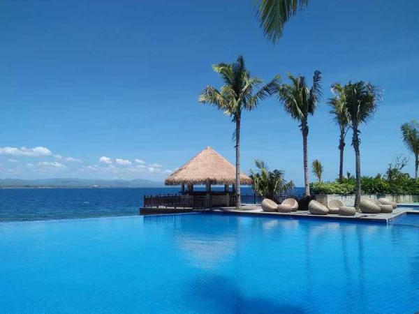 Spend Passover 2027 with Royal Club Kosher at the 5-star Dusit Thani Mactan Cebu Resort in the Philippines.