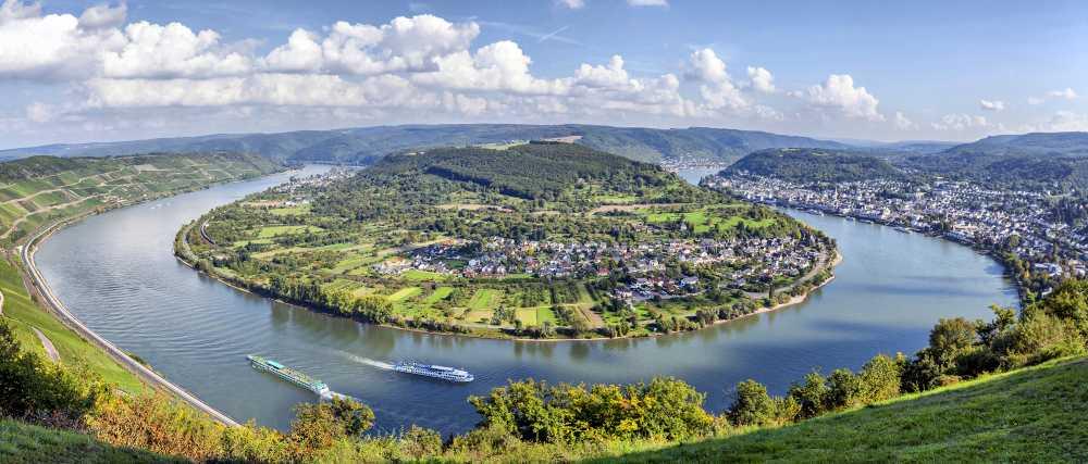Kosher river cruise along the Rhine River with castles and vineyards