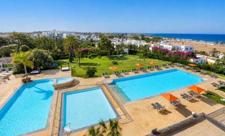 Kosher summer vacation at the Anezi Tower Hotel in Agadir, Morocco.