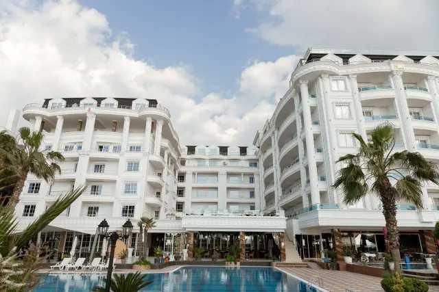 Celebrate Sukkot 2025 in Albania with D’Holydays at the luxurious Fafa Premium Resort.