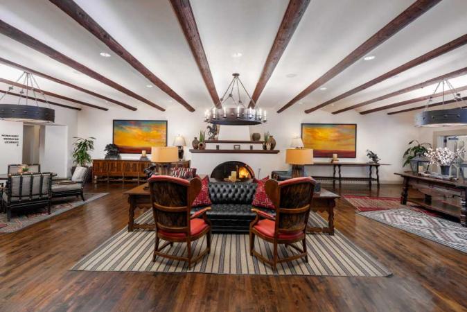 Experience a luxury Passover getaway with Elegant Essen Retreats at the Wigwam Resort in Phoenix, Arizona.