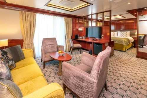 Explore England, Ireland, Scotland & the Hebrides on an all-kosher 11-day British Isles expedition with Kosher River Cruises.