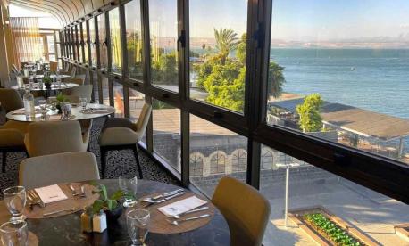 Celebrate Pesach 2027 with Joey Freudmann & Family at the Caesar Hotel on the shores of the Kinneret.