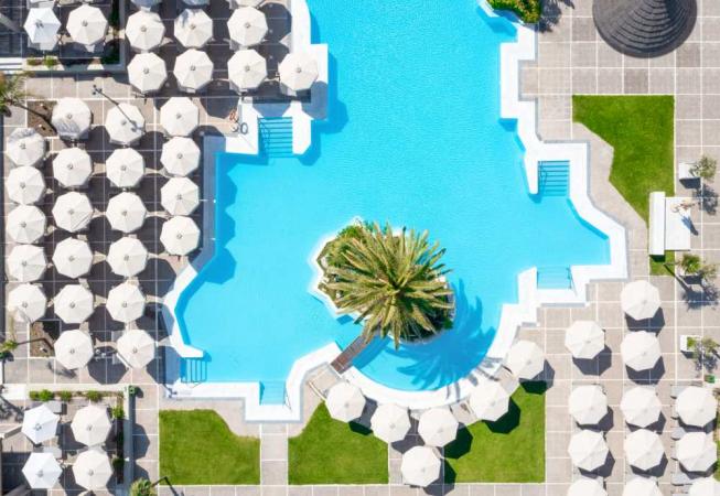 Celebrate Passover 2026 in luxury at the 5-star Sheraton Rhodes Resort with MY TOURS GLATT.