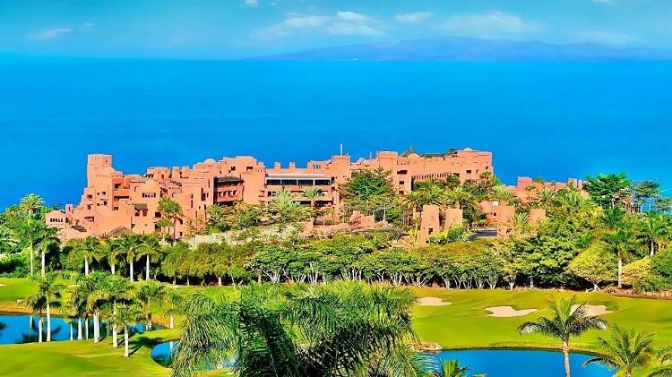 Experience KMR's Europe Luxury Kosher Summer 2022 Hotel In The Canary Islands