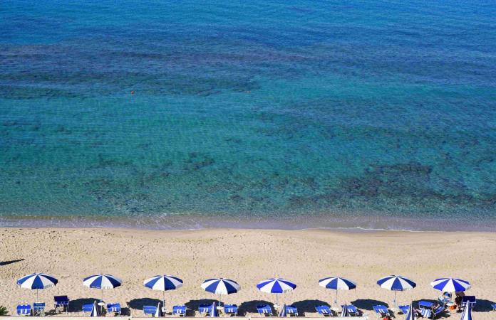 Celebrate Sukkot at Hotel Saline in Salerno, Italy.