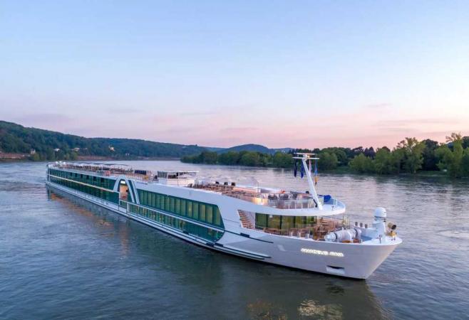Amadeus Riva kosher river cruise ship on the Rhine River