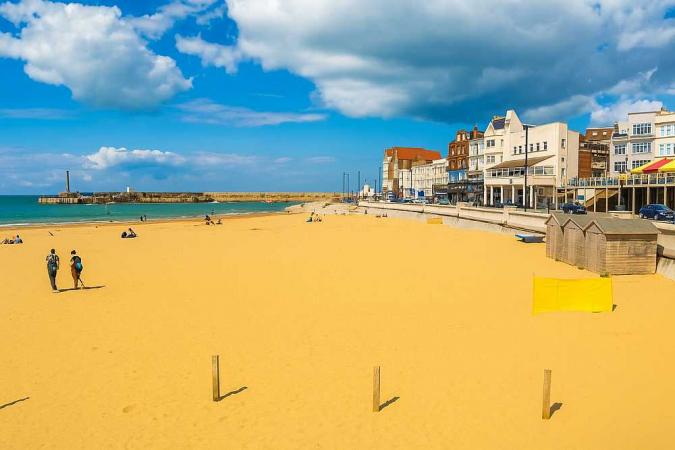 Celebrate Pesach 2026 at Unico Hotel Margate in the UK.