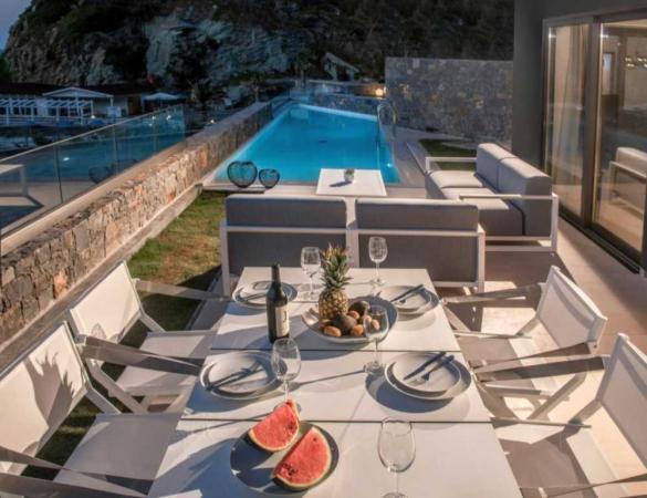 Lux Traiteur Exclusive Kosher Summer Vacation in Crete