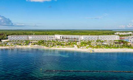 Discover the LIORA Kosher Dining Program at SLS Playa Mujeres, all-inclusive resort near Cancun offering kosher cuisine.