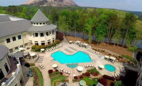 Experience Passover 2026 in Atlanta with Horizon Getaway at Atlanta Evergreen Lakeside Resort.