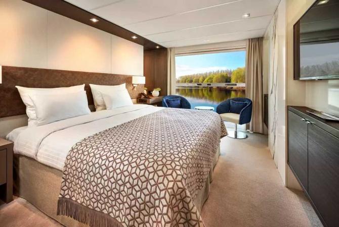 Amadeus Riva kosher river cruise ship on the Rhine River