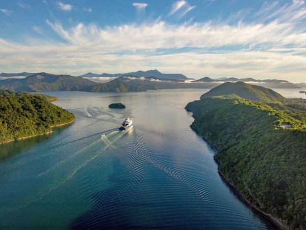 Join a 15-day Glatt Kosher cruise in January 2027 exploring Australia, New Zealand, and Tasmania