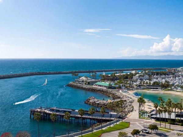 Celebrate Pesach 2026 at the Sonesta Redondo Beach Oceanfront Resort.