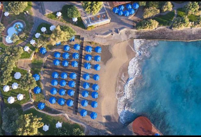 Celebrate Passover 2026 at Elounda Beach Palace in Crete with Odem Traiteur.