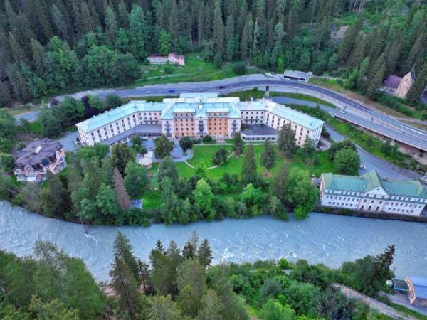 Tourman Luxury Kosher Summer Vacation in the Swiss Alps, Scuol Palace Switzerland