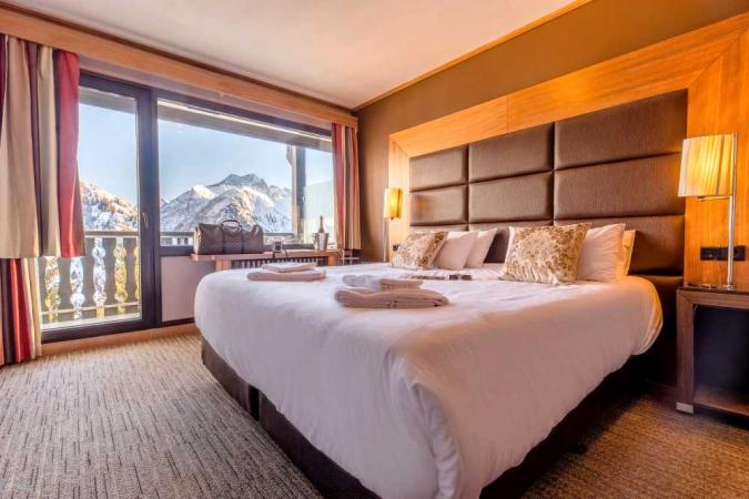Kangourou Club Kosher Summer Hotel in the French Alps