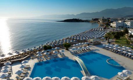 Celebrate Pesach 2026 in style with Shainfeld at the 5★ Creta Maris Resort in Crete, Greece.