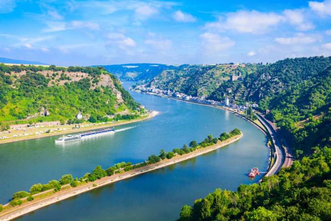 Kosher river cruise along the Rhine River with castles and vineyards