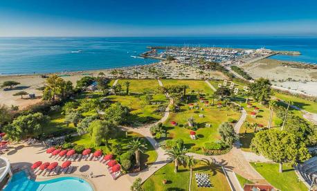 Celebrate Pesach 2026 in style with VivaLux Escapes at the St Raphael Resort in Cyprus.