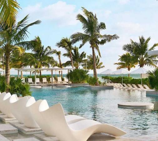 Discover the LIORA Kosher Dining Program at SLS Playa Mujeres, all-inclusive resort near Cancun offering kosher cuisine.