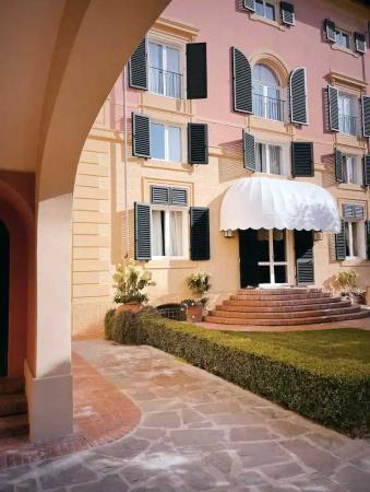 Celebrate Sukkot 2026 in Forte dei Marmi, Italy with Leisure Time Tours at the luxury Augustus Resort.